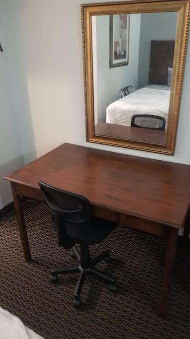 Hotel 2 Queen Beds Hotel Room 220 Booking Stillwater Buitenkant foto